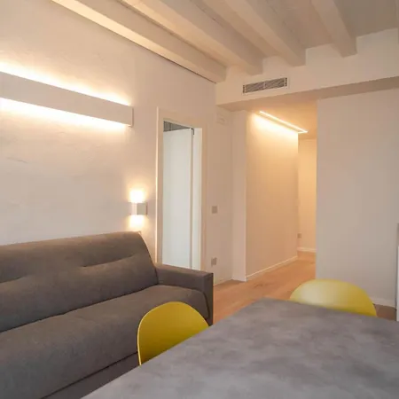 Aparthotel Calcirelli 2*