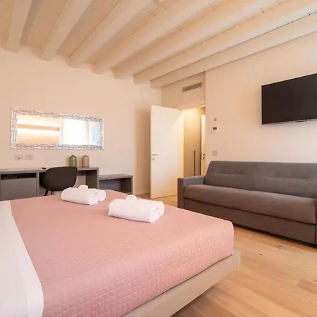 Calcirelli Aparthotel 2*