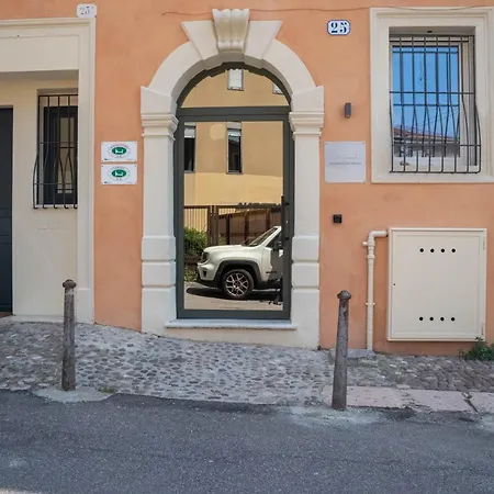 Calcirelli Aparthotel 2*
